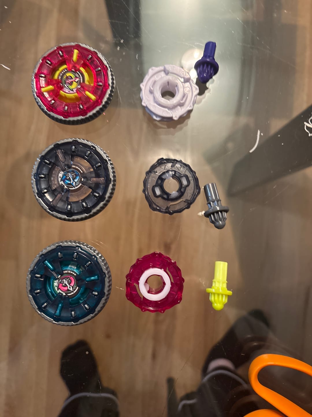 Customer photo review of Full Set Takara Tomy Beyblade X UX-16 ClockMirage