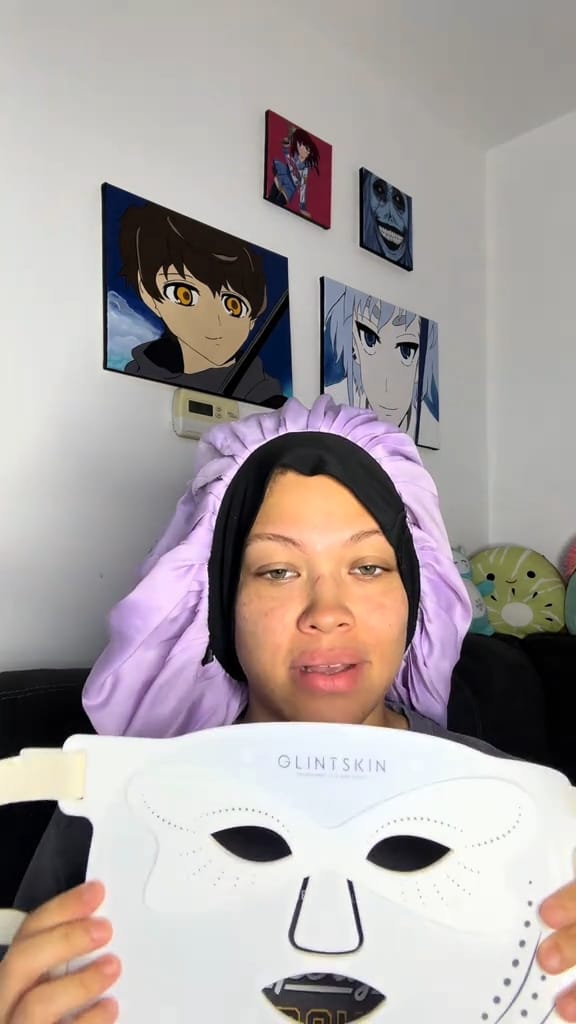 Customer photo review of LED Light Therapy Face Mask –Classic Series