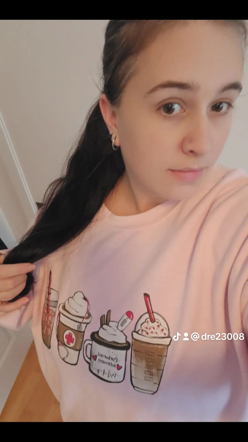 Customer photo review of CREWNECK / CARBURANT INFIRMIÈRE