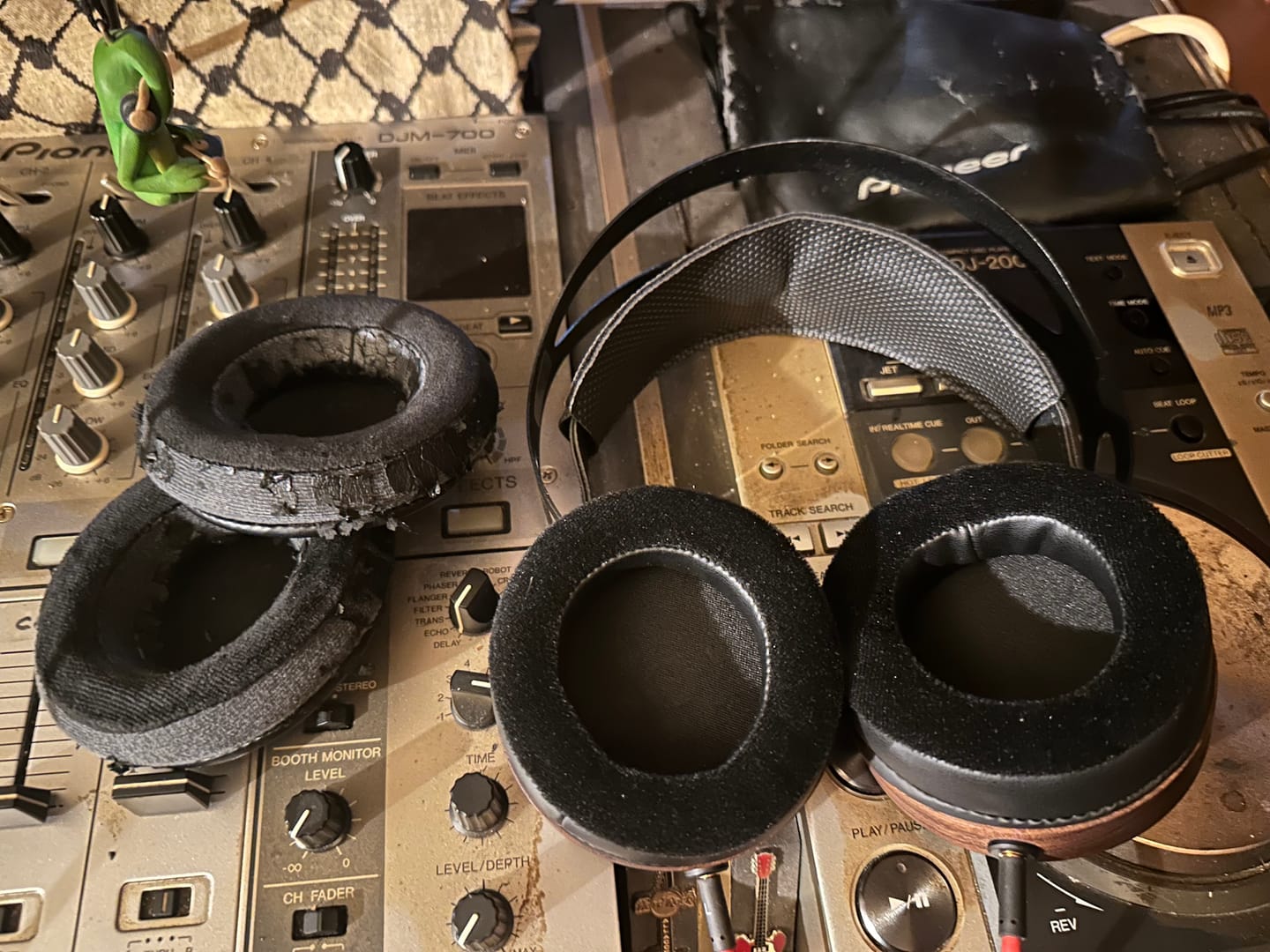 Customer photo review of Replacement ear pads for S4, S4X and S4R