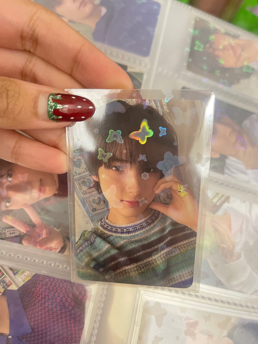 Customer photo review of PREMIUM HOLOGRAPHIC PHOTOCARD SLEEVES - BUTTERFLY VERSION