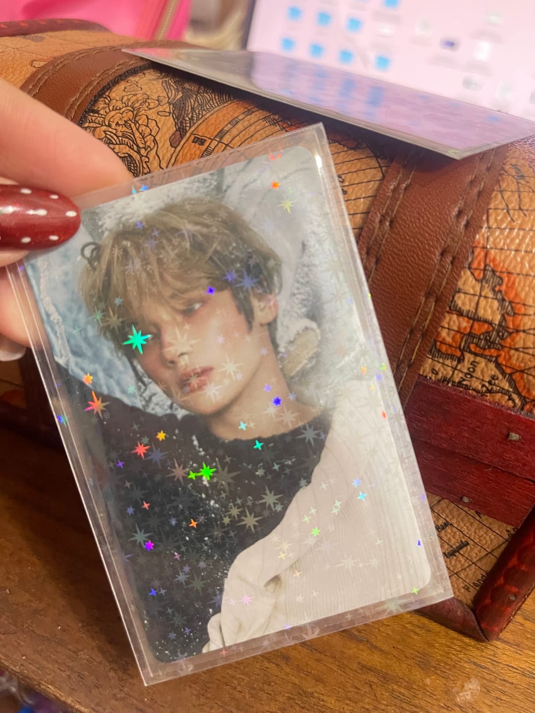 Customer photo review of [LAST RESTOCK]: PREMIUM HOLOGRAPHIC PHOTOCARD SLEEVES - STAR VERSION