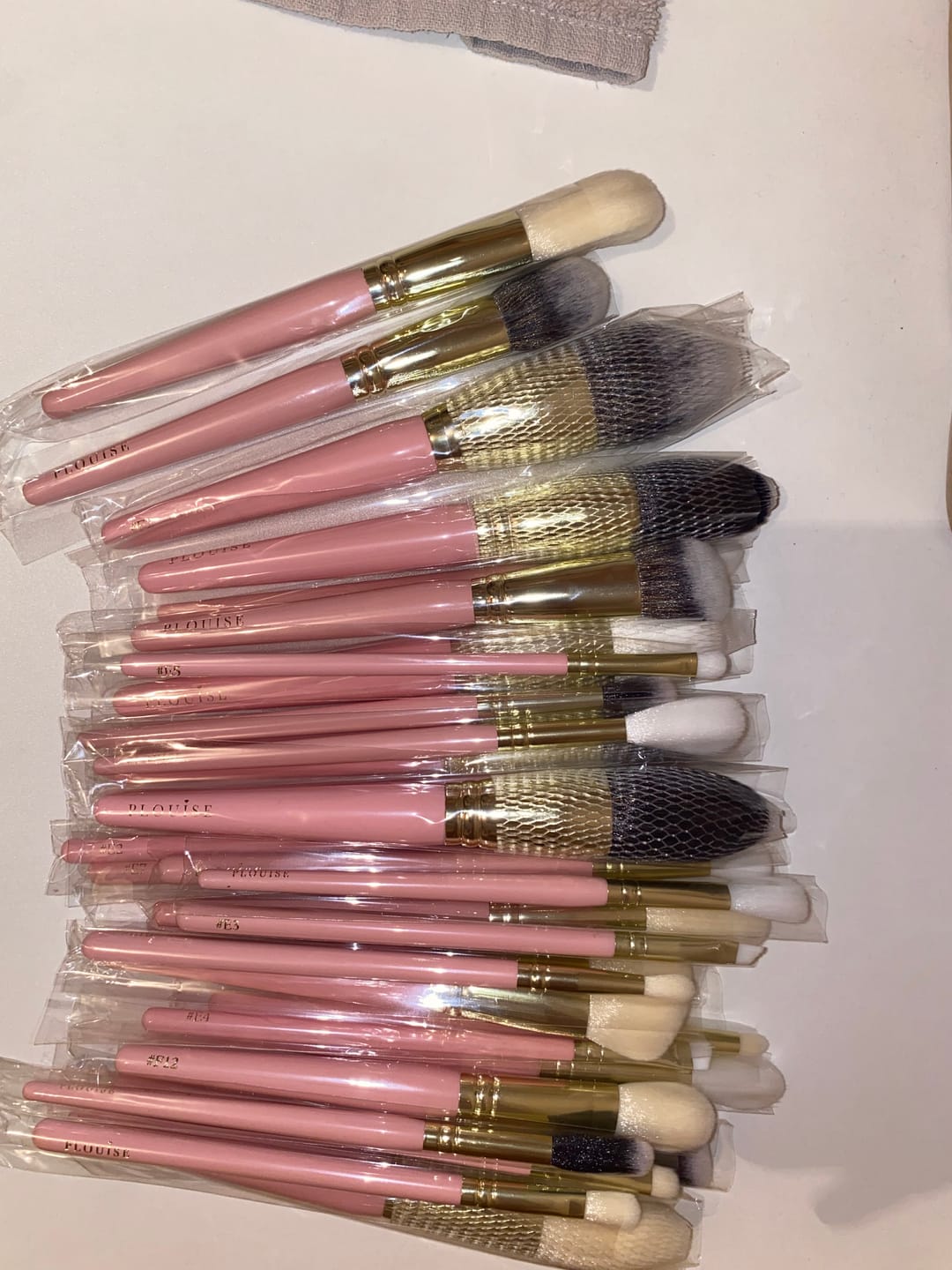 Customer photo review of P.Louise 30-Piece Makeup Brush Bundle