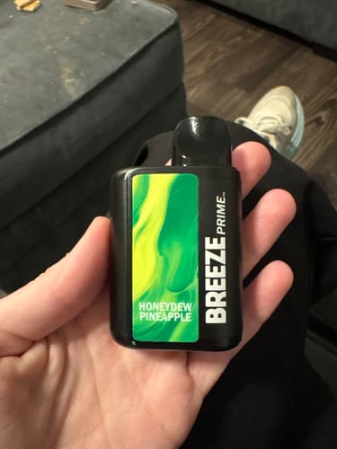 Customer photo review of Breeze Prime Edition Disposable Vape