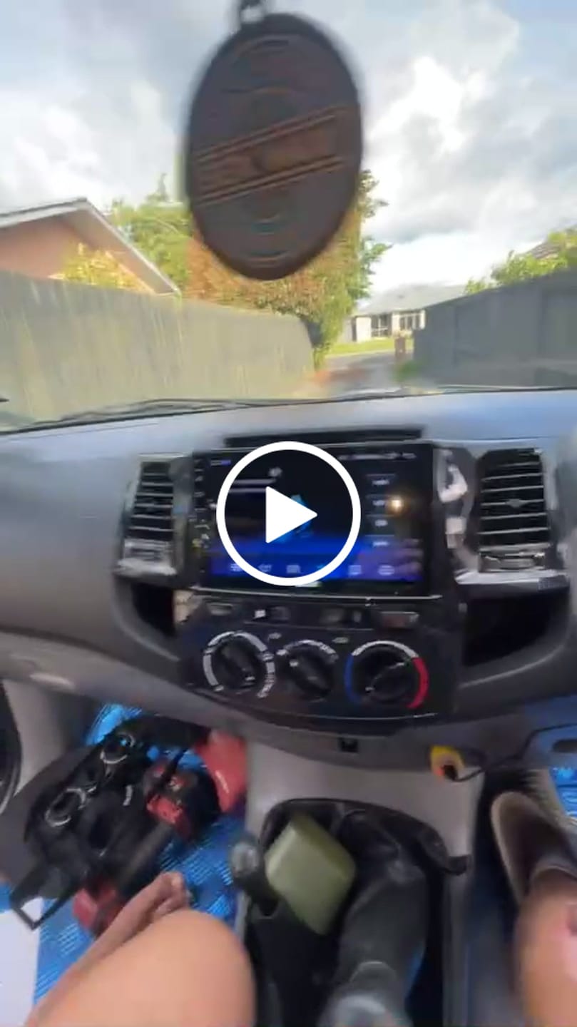 Customer video review of Toyota Hilux N70 2005–2015 DSR Head Unit