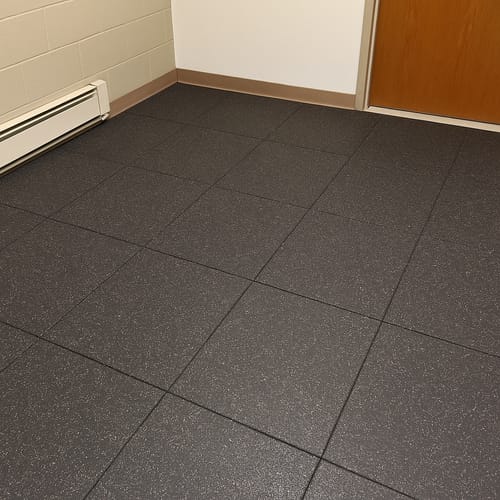 Customer photo review of Non-Slip Rubber Tiles Slip-Resistant Warm and Sound Absorbent Flooring for Commercial & Domestic Use