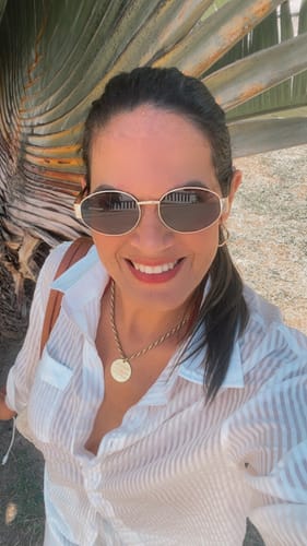 Customer photo review of Óculos Brienza