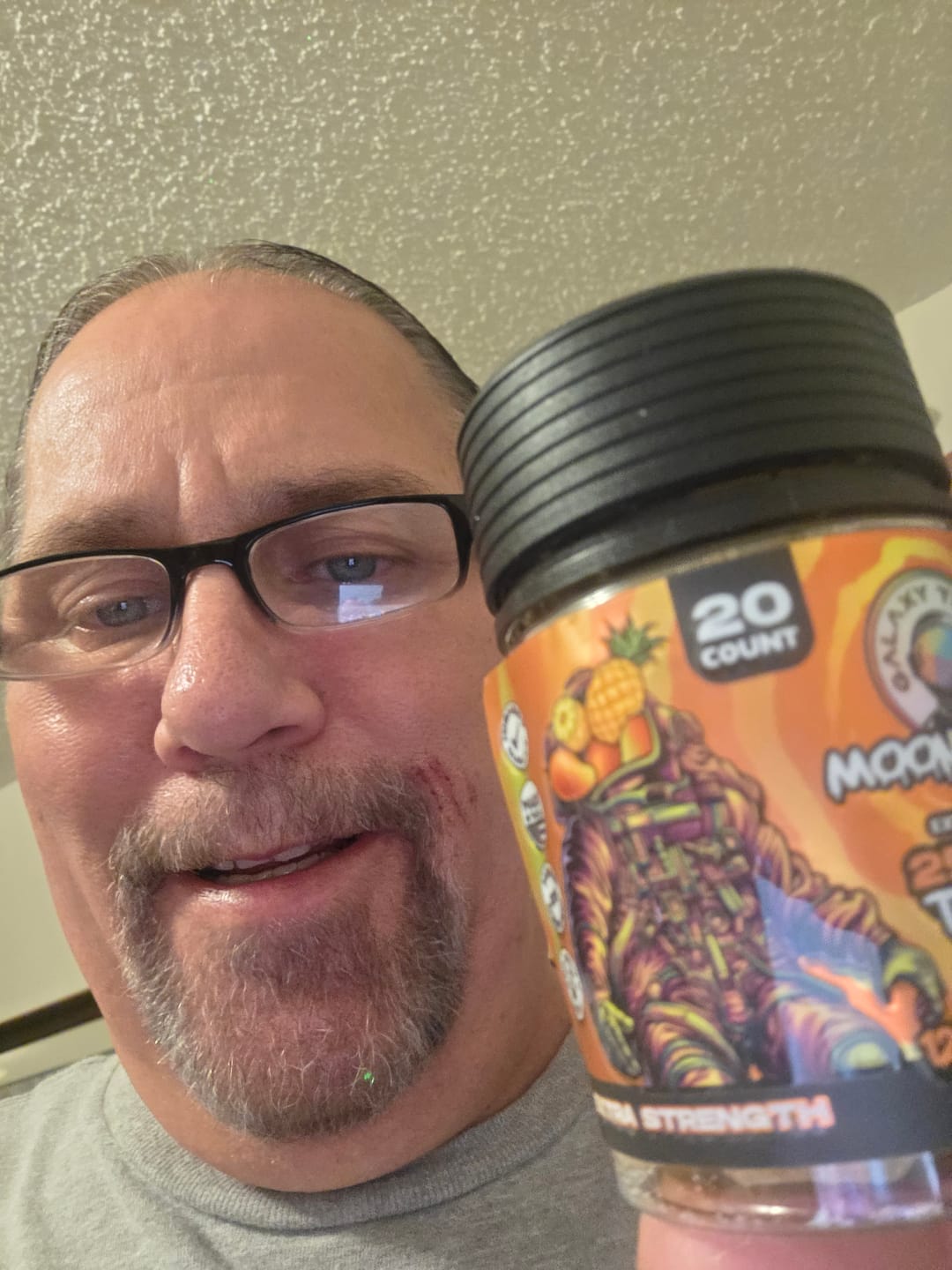 Customer photo review of Tropical Kush D8 D9 THCP Extra Strength Gummies