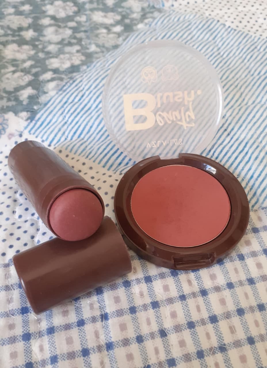Customer photo review of Kit Blushes Red Mocha Vizzela + La's