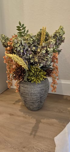 Customer photo review of Bulk 21.6 inches Tall Vintage Dahlia Real Touch Stems Winter Dahlias Silk Flowers Wholesale