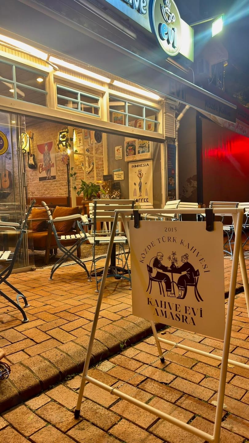 Customer photo review of Mağaza Önü Katlanır Tabela - Beyaz