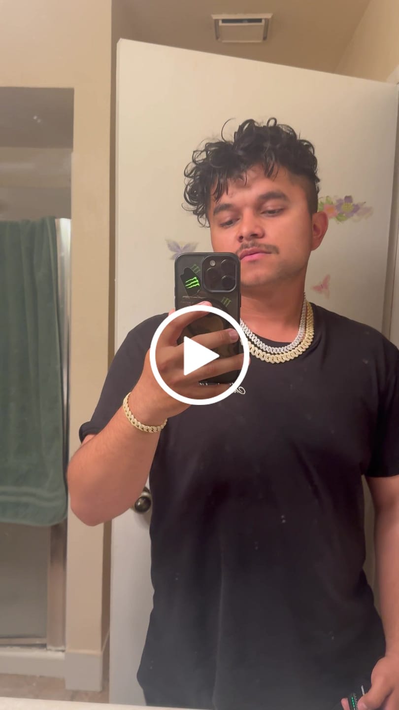 Customer video review of 10mm Monaco Chain - White Gold