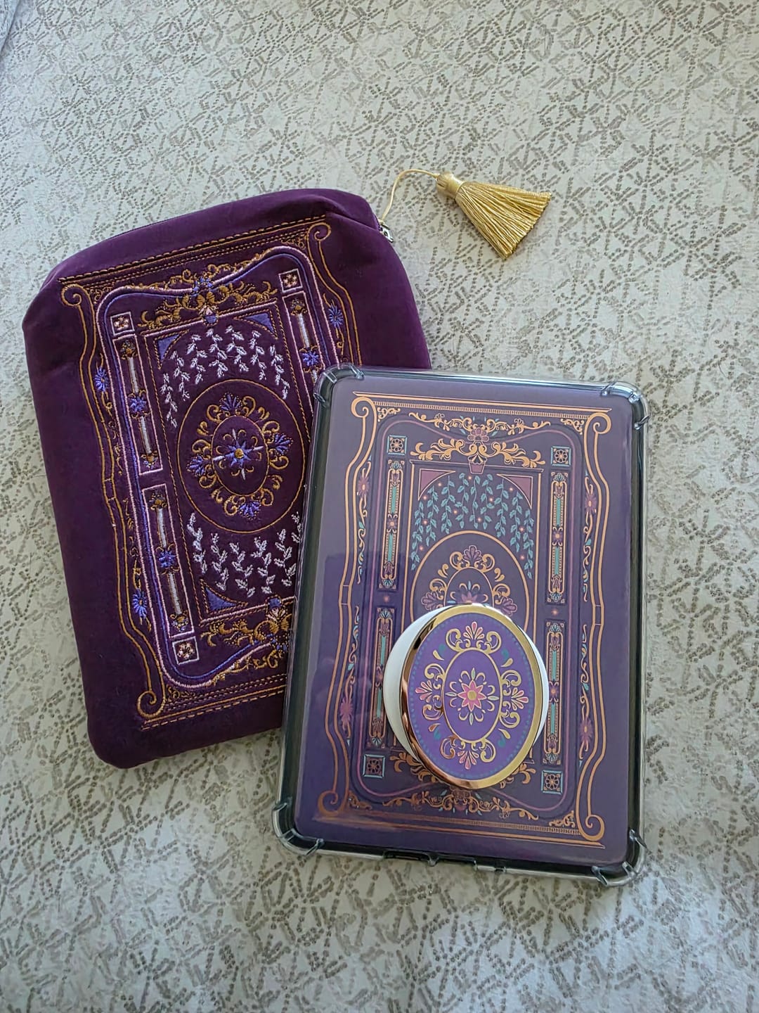 Customer photo review of Literati Clingie - Wisteria
