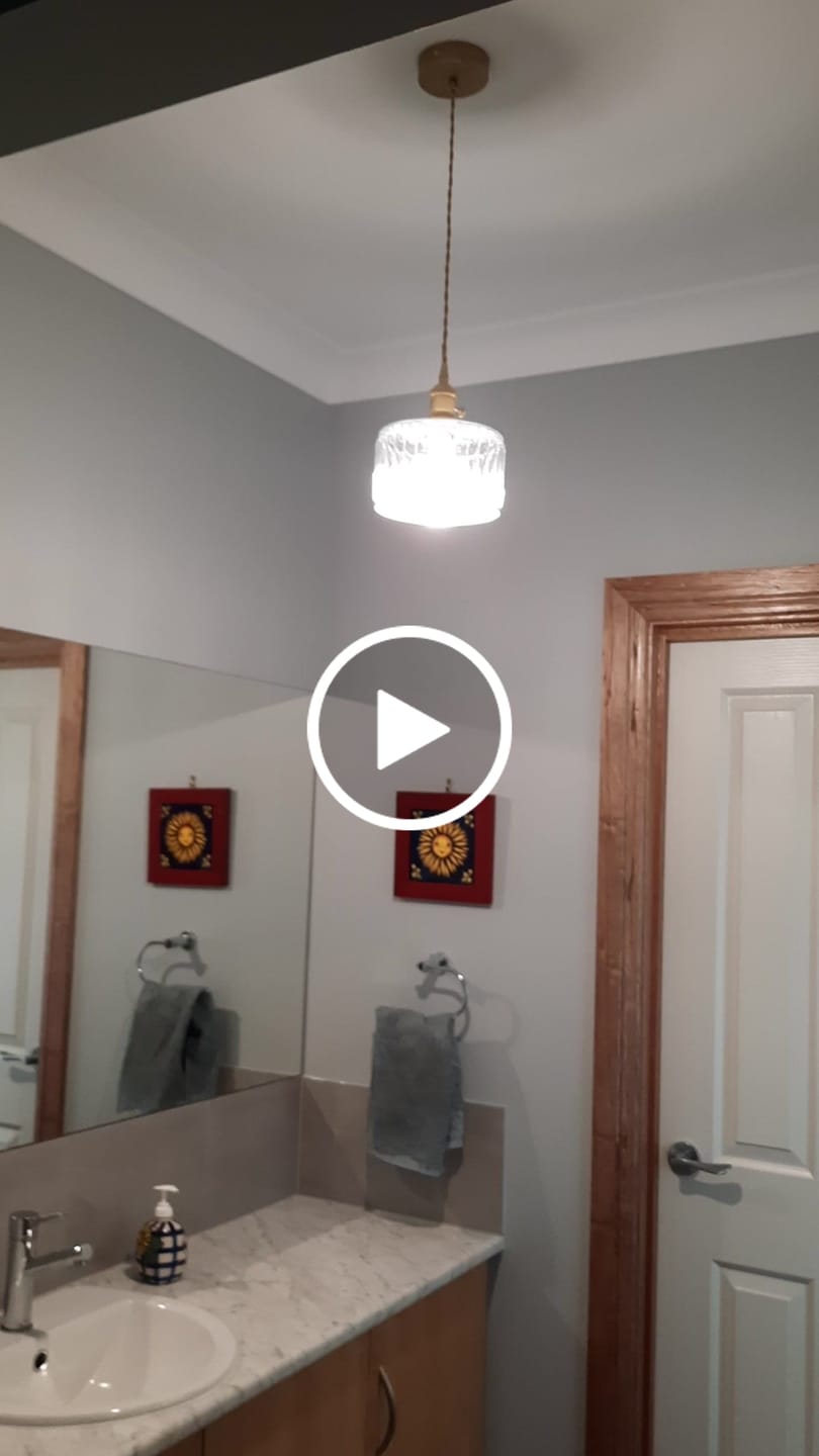 Customer video review of Vintage Minimalist 1-Light Strip Patterned Glass Drum Round Pendant Light