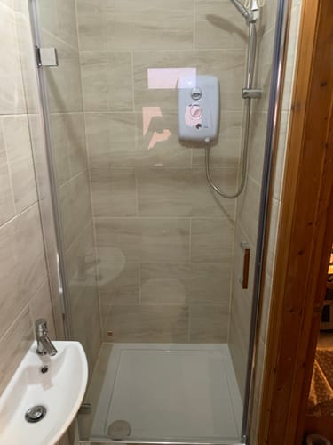 Customer photo review of Nuie 700 x 700 Square Stone Shower Tray