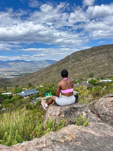 Customer photo review of Blush Pink Gym Set Adjustable Sports Bra & Hip-Lifting Leggings