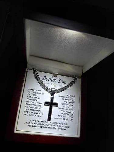 Customer photo review of To My Bonus Son - "My Family Forever" Artisan Cross Cuban Link Chain Gift Set – BS01v3
