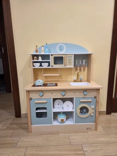 Customer photo review of Little Kitchen - Wooden Play Kitchen