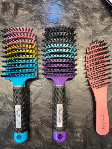 Customer photo review of UNE BROSSE DÉMÊLANTE ANTI-CASSE