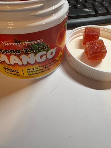 Customer photo review of Yummy Gummy - 900MG - Mango D9 Gummies (Hybrid)
