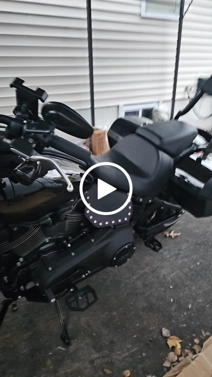 Customer video review of 32L - Darkin Large Quick Mount Painted Hard Saddlebags for Harley Softail Low Rider S FXLRS