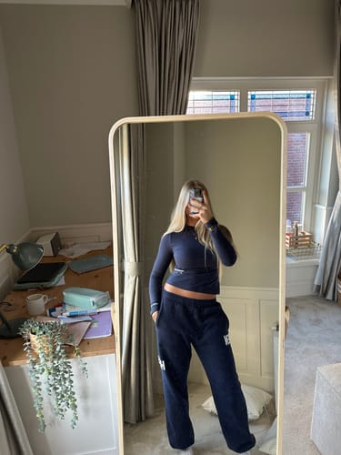 Customer photo review of GATED COMMUNITY CUFFED SWEATPANTS FUTURE DUSK