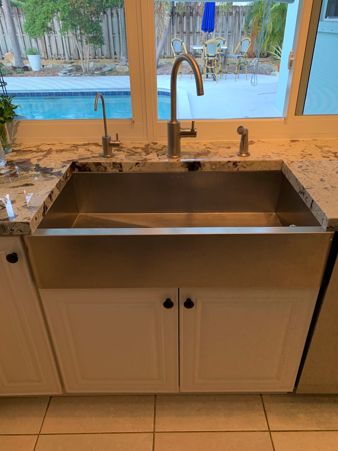 Customer photo review of Heritage Farmhouse Sink - Stainless Steel