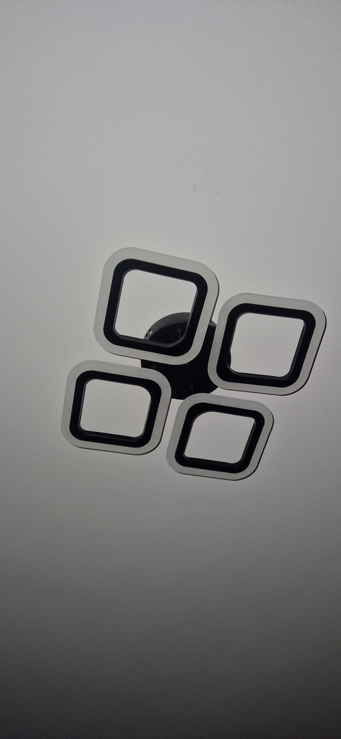 Customer photo review of Lustra LED 4 SQUARES Black Echivalent 250W Telecomanda