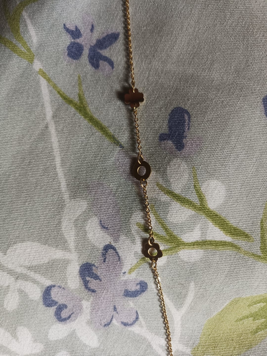 Customer photo review of Dainty Flower Bracelet