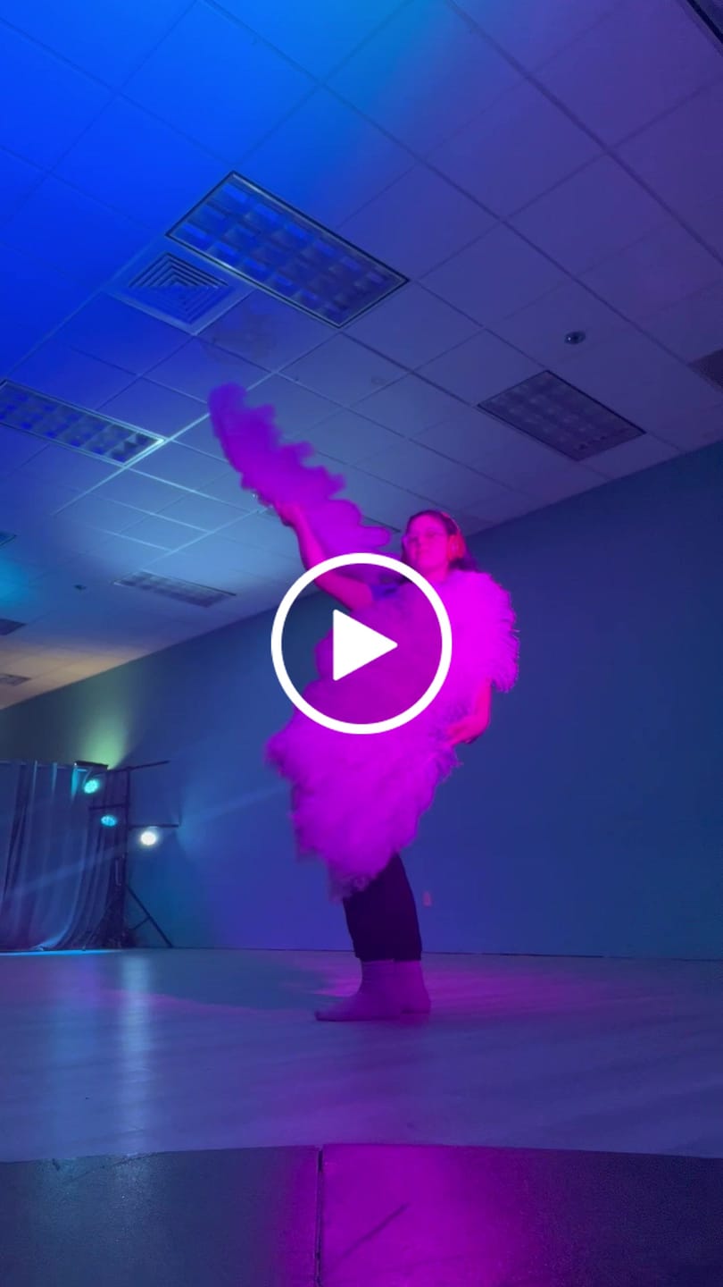 Customer video review of Romance Burlesque Fan - Double Layer