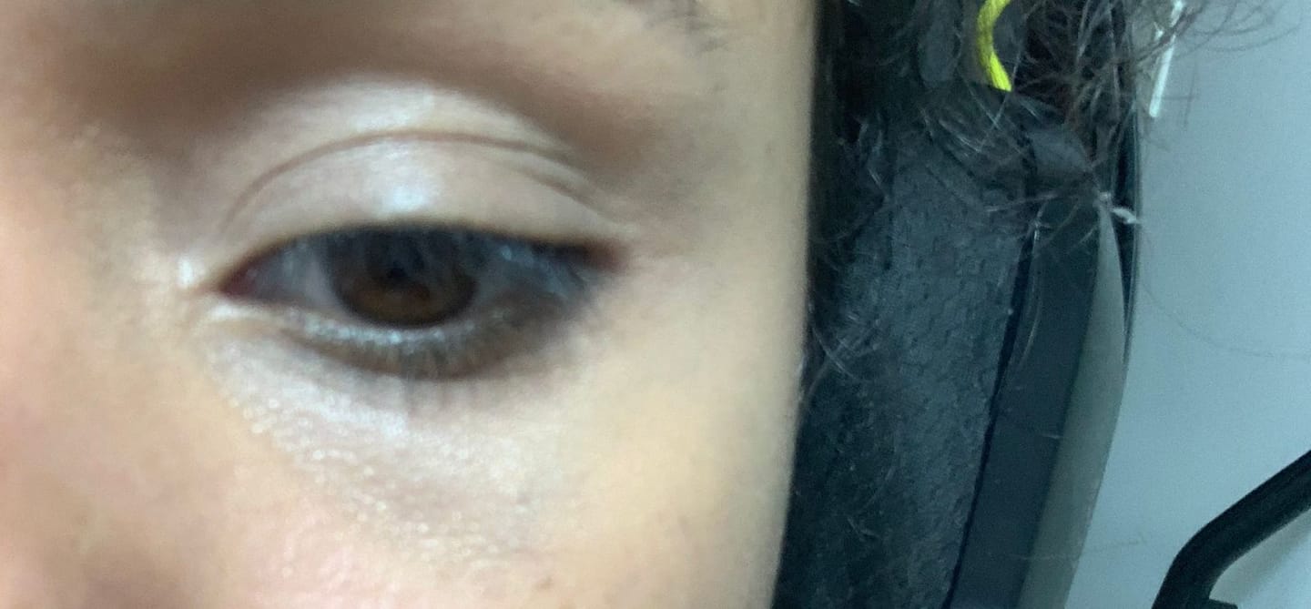 Customer photo review of Corretivo Líquido SATIN - Vizzela