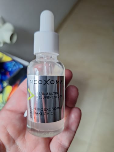 Customer photo review of Sérum de Exosomas Ultra Rejuvenecedor con Bioexosomas de Bakuchiol