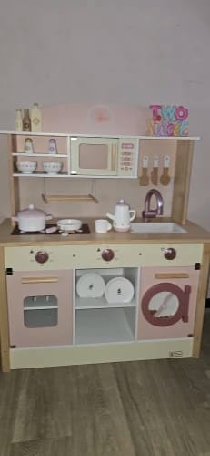 Customer photo review of Little Kitchen - Wooden Play Kitchen