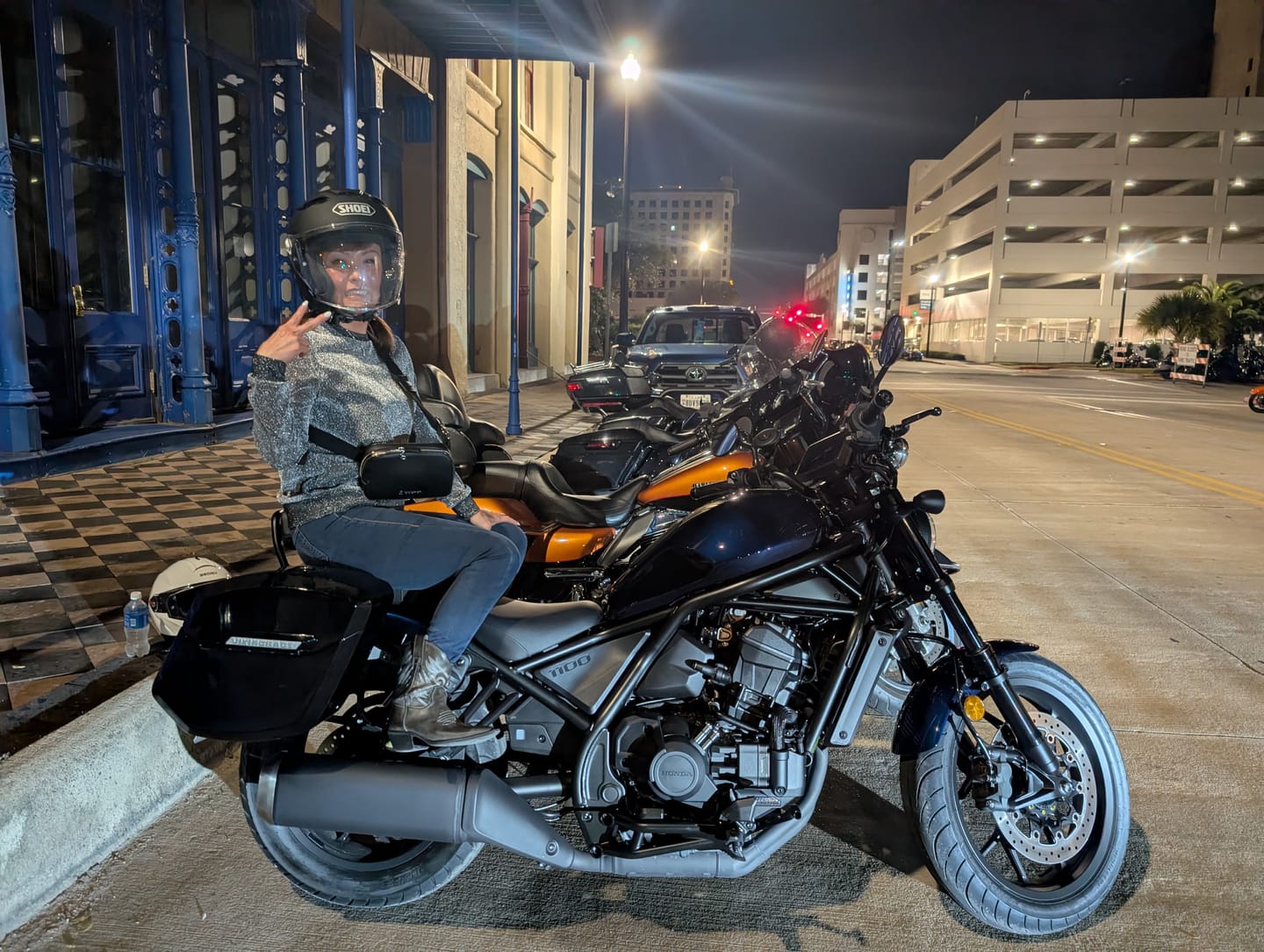 Customer photo review of 24L - Ironclad Quick-Mount Medium Honda Rebel 1100 Painted Hard Saddlebags