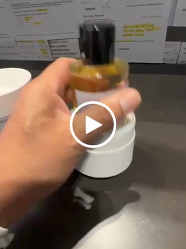 Customer video review of OMBRE NOMADE