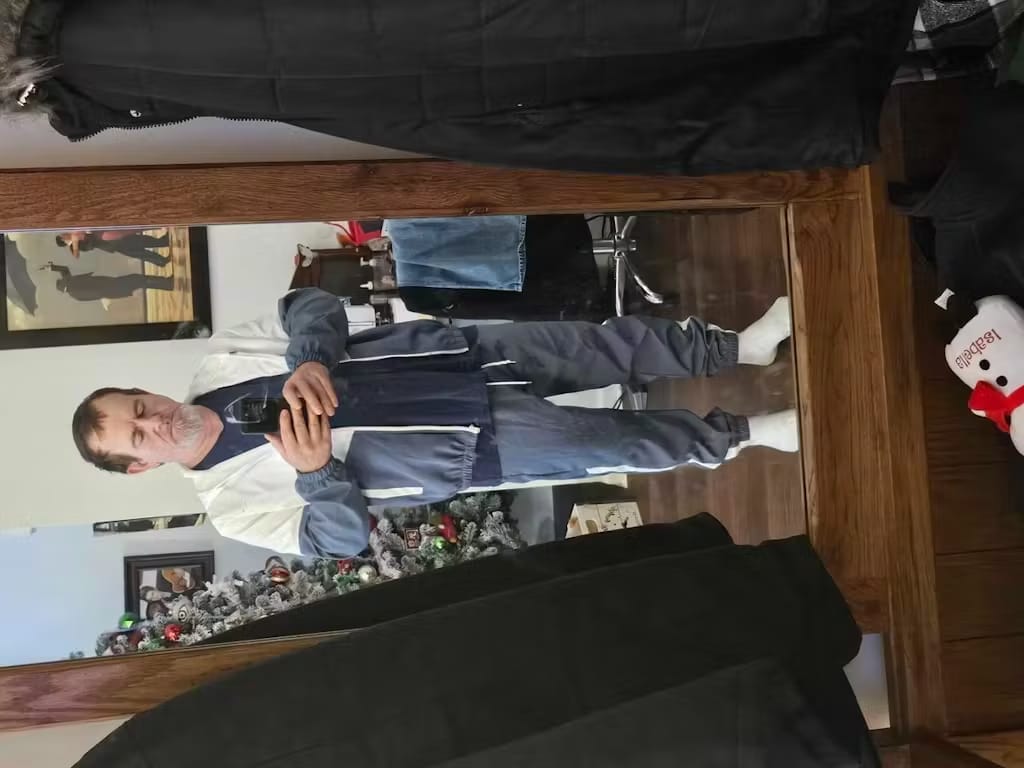 Customer photo review of 🔥Christmas 50% Off Exclusive ✨Big & Tall Men's Colorblock Sports Jacket Set M-6XL