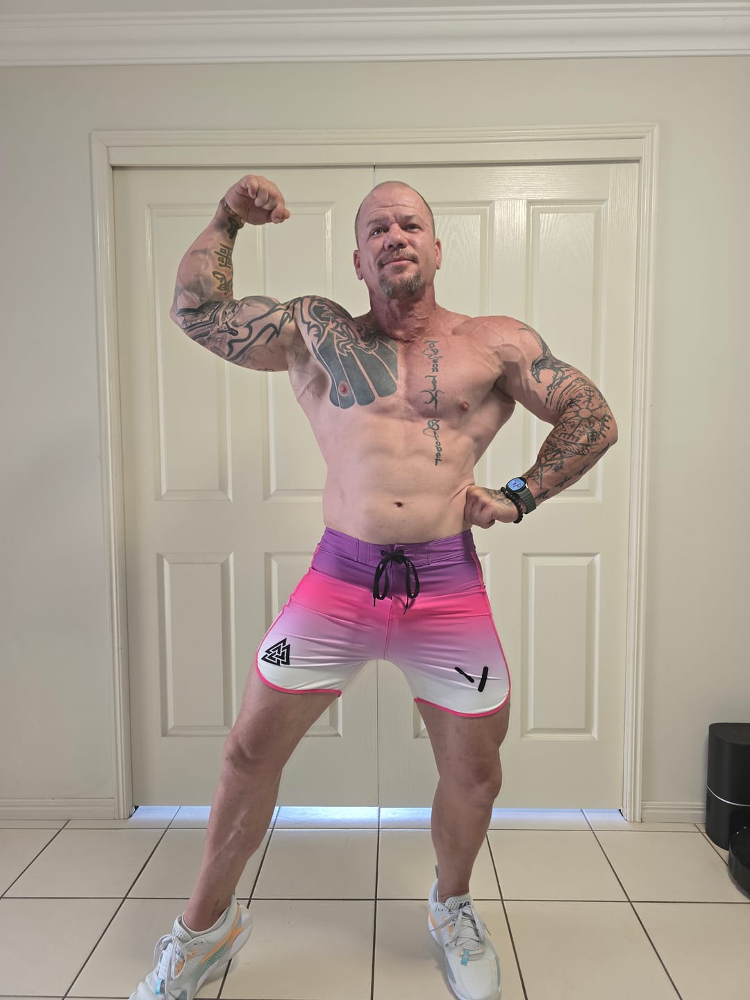 Customer photo review of MEN'S PHYSIQUE SHORTS - CUSTOM COLOUR