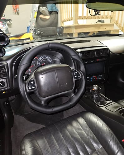 Customer photo review of 1993-2002 4th Generation Chevy Camaro Carbon Fiber Steering Wheel