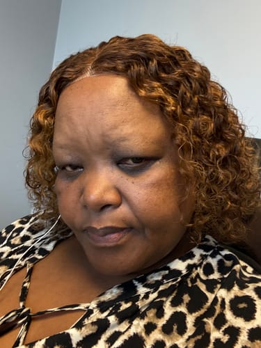 Customer photo review of Brazilian 13x4 Bahama Blunt Wave Col 430 10 Inch