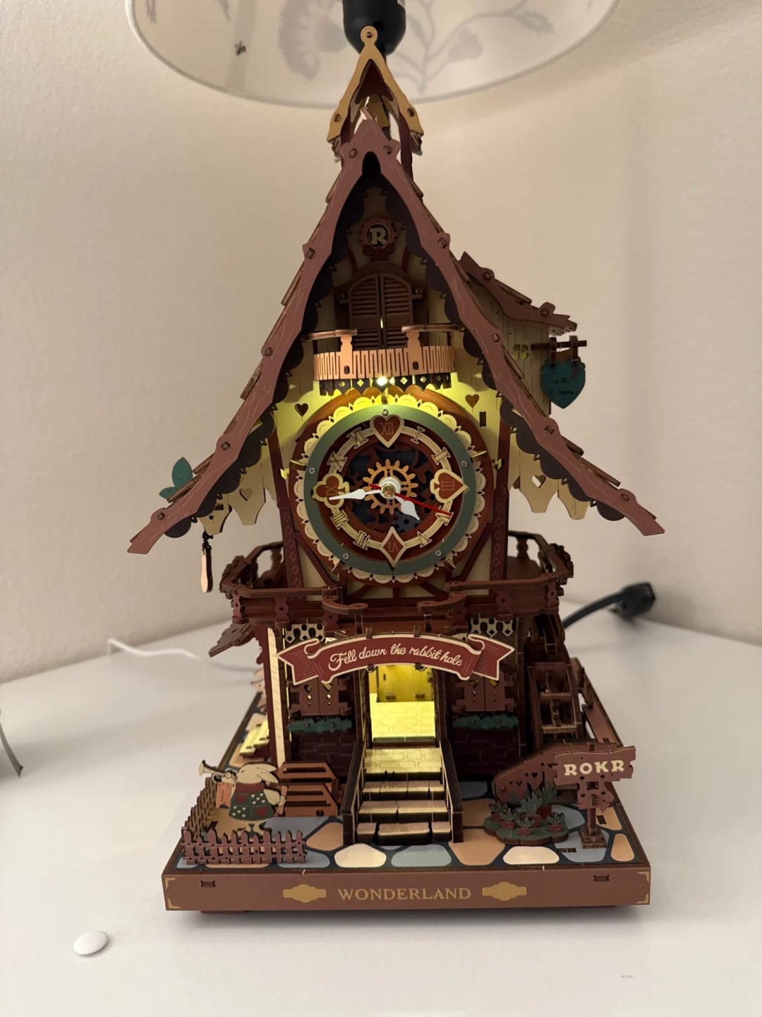 Customer photo review of Chalet Horloge Coloré - La Maquette en Bois®