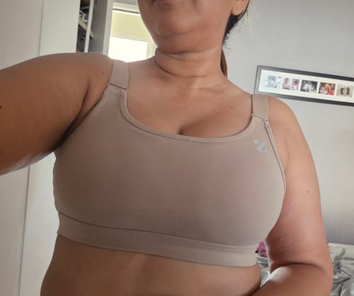 Customer photo review of High Impact Full Support Sports Bra