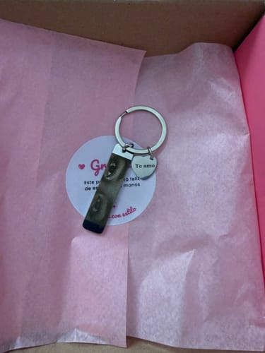 Customer photo review of Llavero Personalizado Love