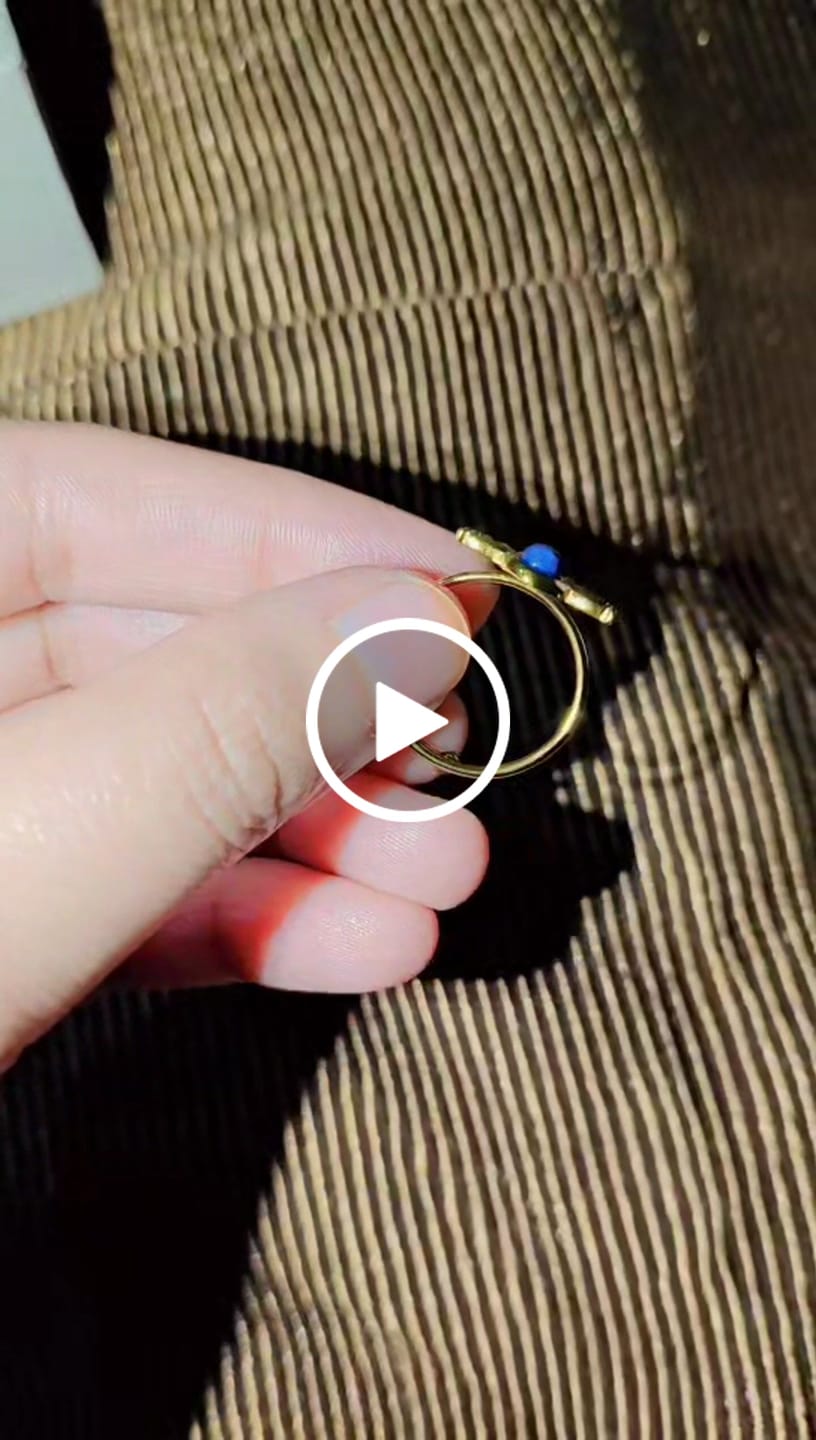 Customer video review of Blue Stone Sunburst Ring