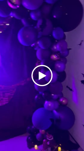 Customer video review of Graveyard Grill & Chill - Premium Neon Artwork