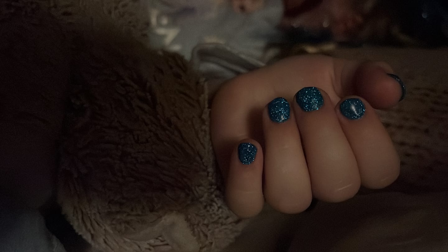 Customer photo review of Haze Blue Dipping Powder