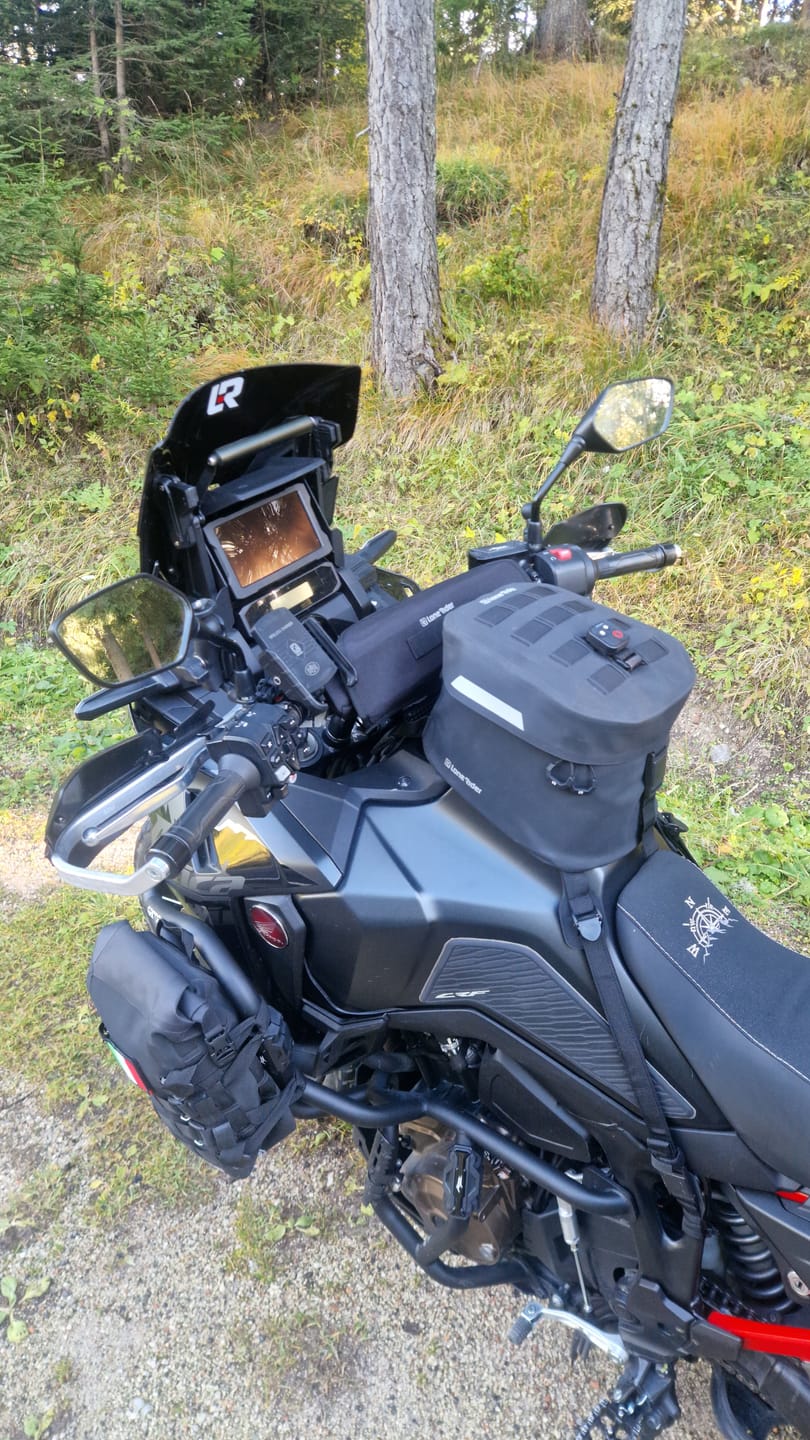 Customer photo review of Ranger Tank Bag