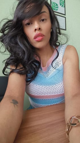 Customer photo review of Lace Front HD Priscila Castanho Ondulada