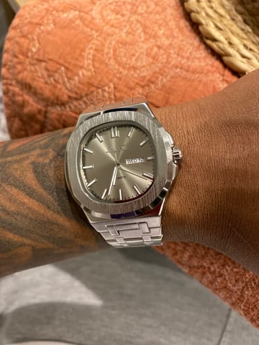 Customer photo review of Lucky Fours® Brone