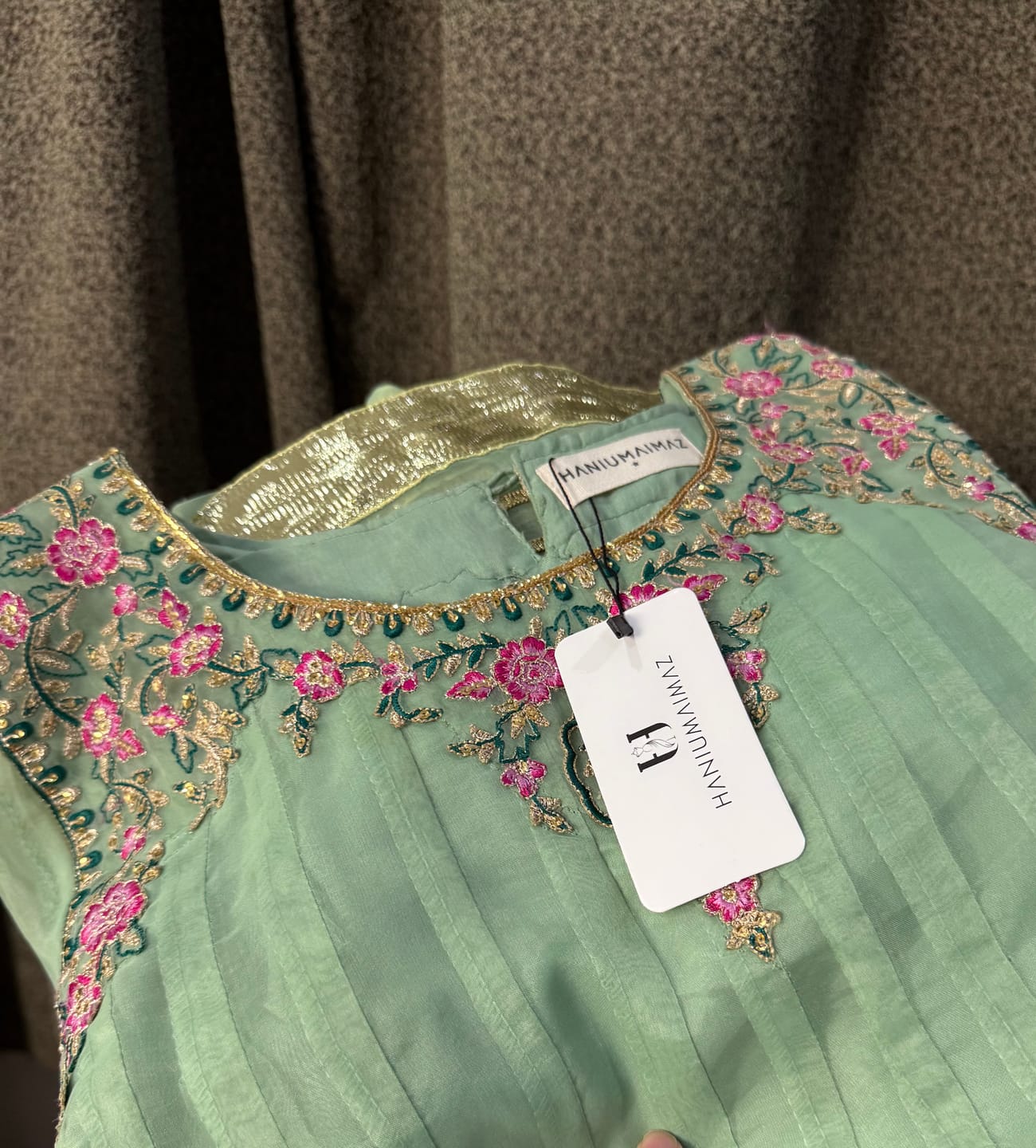 Customer photo review of NEGAR