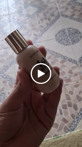Customer video review of BASE DE MAQUILLAJE LÍQUIDA 1ST SCENE